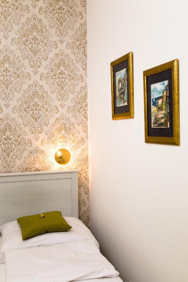 Apartment Flair By Family & *