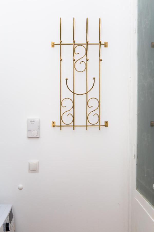 Apartment Flair By Family & *