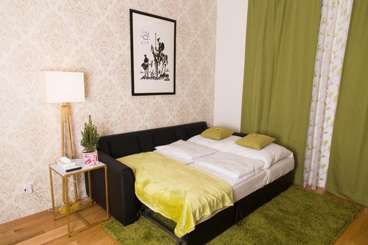 Apartment Flair By Family &